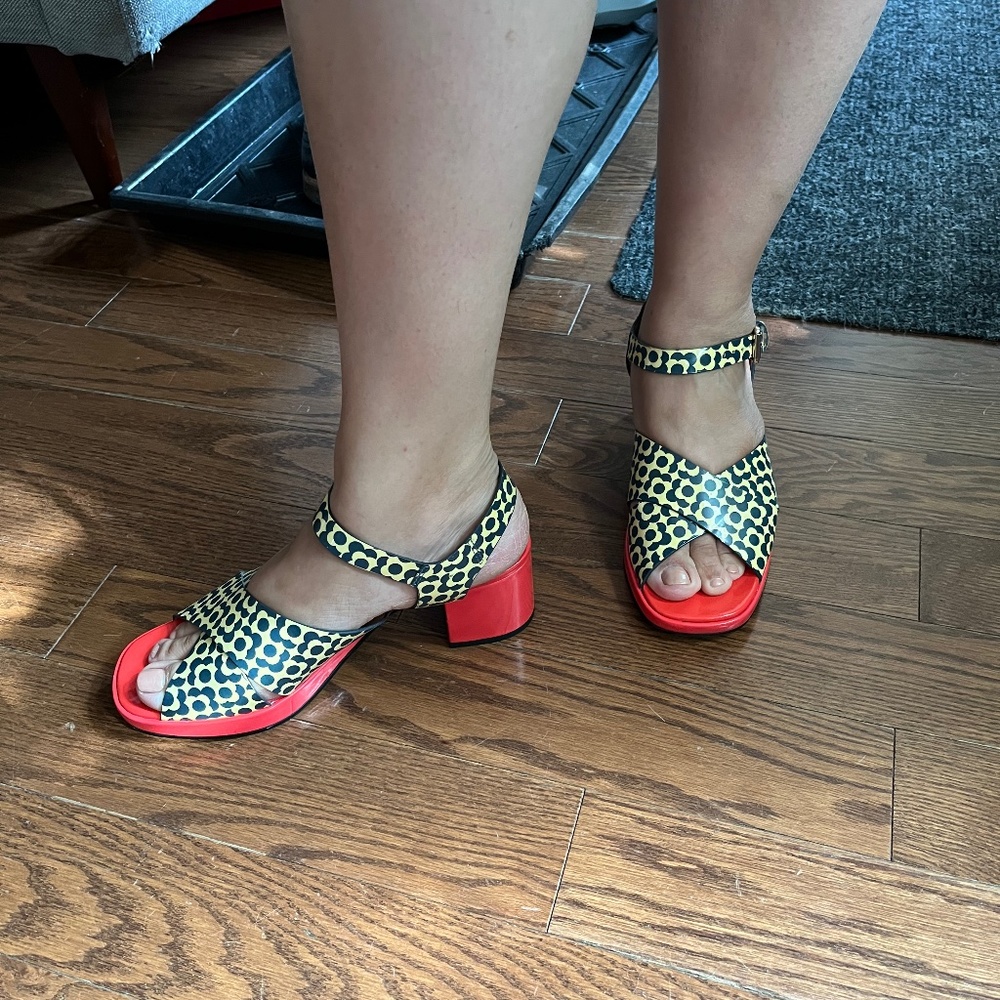 Vintage style limited edition Clark’s Orla Kiely Sandals size 9.5 US